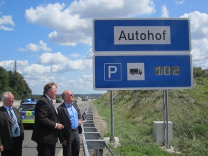 Autohof Bad Rappenau - vernetzte Lkw-Parkplätze und Supercharger für Elektromobilität - 11.08.2014 (2)
