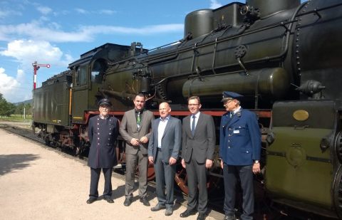 Minister Hermann war am 08.09.2014 bei der Ehrung der „Sauschwänzlebahn“ als „Historisches Wahrzeichen der Ingenieurskunst“ anwesend.  (2)