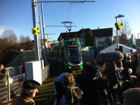 12.12.2014: Minister Hermann war bei der Eröffnung der neuen Tramlinie 8, die künftig grenzüberschreitend Basel mit Weil am Rhein verbinden wird
