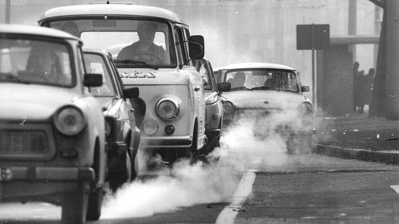 Berlin, Bersarinstraße, Verkehr, Smog